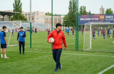 Nicolae Mitea revine in fotbal la 41 de ani. Ce contract a semnat fostul star de la Ajax