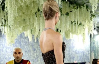 Secretul din spatele rochiei de la Met Gala. Ce pictură a inspirat totul