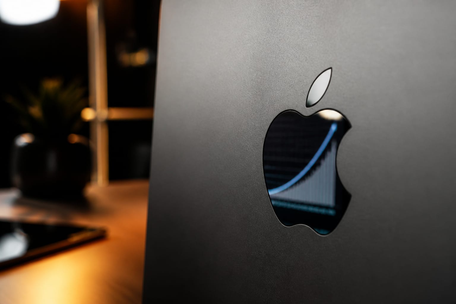 Apple a urcat la 4.880 de miliarde de dolari și a redevenit cea mai valoroasă companie din lume