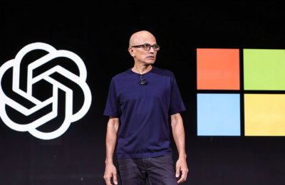 Satya Nadella spune că firmele plătesc de două ori când folosesc AI extern