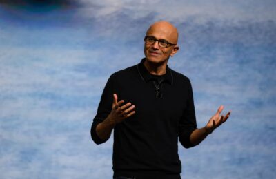 Satya Nadella spune că modelele AI chinezești rulează pe infrastructură americană