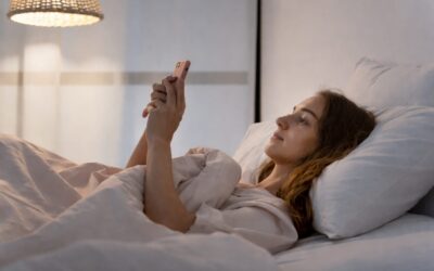 Regula 10-3-2-1-0 pentru un somn mai bun: la ce ore renunți la cafea, mâncare, muncă și ecrane