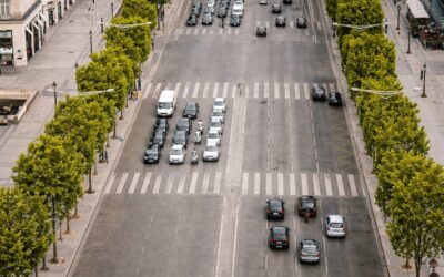 Trusa medicală, stingătorul și două triunghiuri reflectorizante sunt dotările obligatorii în mașină
