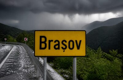 Vremea se schimbă în 23 de județe vizate de coduri galbene de furtuni și caniculă